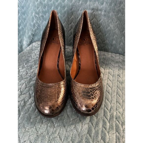 Lucky Brand Shoes - Lucky Brand Sofi High Heel‎ Dress Pumps Pewter Metallic Crackle Size 10M